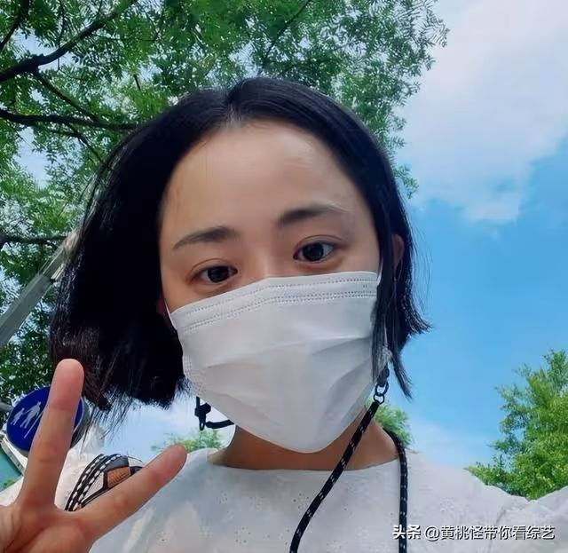 文根英：險些截肢手臂長疤明顯，發福垮臉顯老，退居幕後享受生活