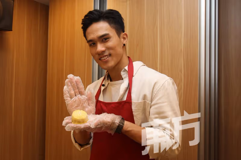 【中秋節特輯】挑戰做月餅慶中秋　賴宏恩狠酸周雪婷：廚藝沒有進步過！