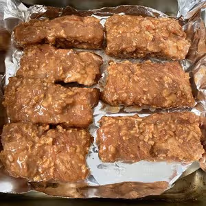 吮指南乳蒜香排骨