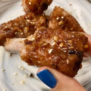 吮指南乳蒜香排骨