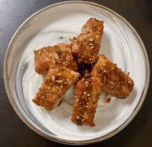 吮指南乳蒜香排骨
