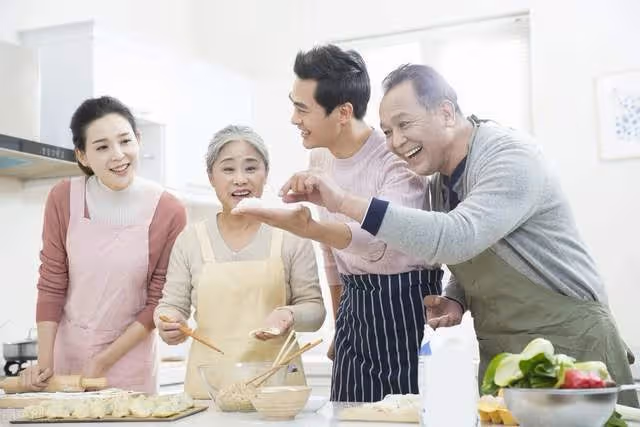 「你來幫我弄」婆婆遇事就找兒媳，兒媳懟：你兒子是男人不是廢人