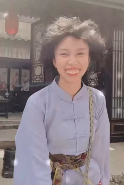 傳因樣衰被踢出節目!TVB小花靠扮丑獲關注,顛覆性感更被留意