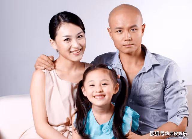 陶紅因病去世,前夫樂嘉攜女兒求福至拉薩