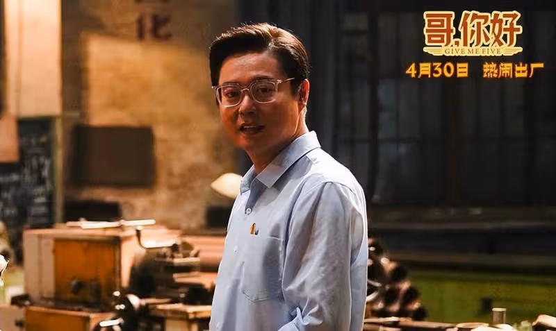從海報到片名模仿戰狼，可票房口碑全面撲街，張晉新片只能看打戲