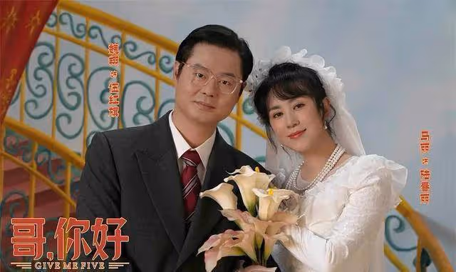 從海報到片名模仿戰狼,可票房口碑全面撲街,張晉新片只能看打戲