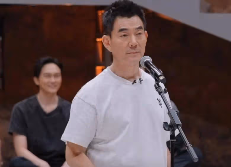 《披哥2》：任賢齊拉張鈞寧進群，吳卓羲反應真！懶得打扮？