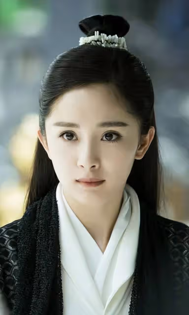 傳聞楊冪離開嘉興？揭秘嘉興17年創業史：楊冪只持股15%？