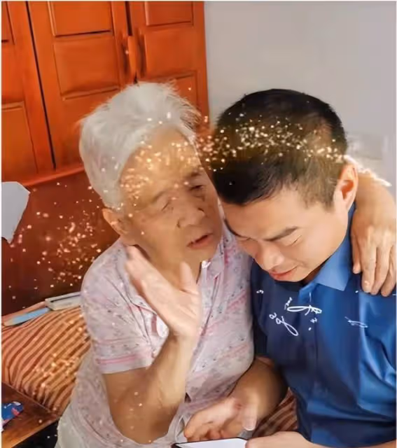 祖父母的愛！雲浩的姚家男人去河南看望許奶奶，吃飯時老人的狀態讓他難過