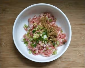 酸腌菜肉末空心菜梗