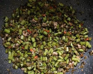 酸腌菜肉末空心菜梗