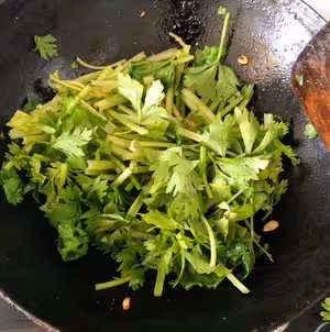 素炒香芹