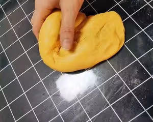 牛奶軟餐包(手工和面)