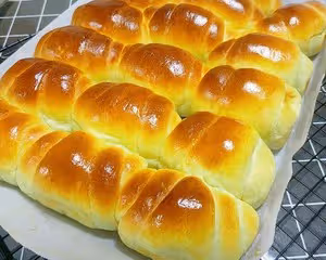 牛奶軟餐包(手工和面)