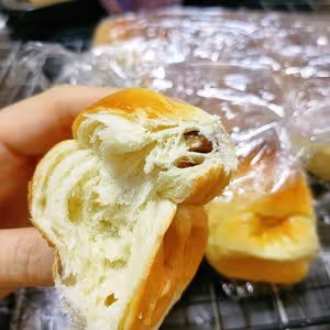 牛奶軟餐包(手工和面)
