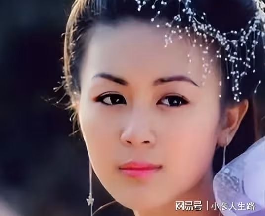 唐寧：香港最美童星，被曝無戲可拍，為愛放棄事業，慘遭前夫拋棄