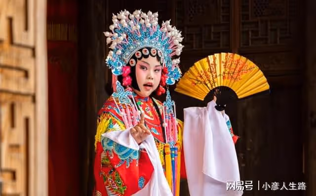 娛圈片酬曝光:普高學生3年成2線演員,07年演20天拿3000W片酬?