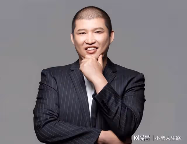 小楊哥被粉絲追問捐款金額,回懟:捐款是心裡的事,不能拿來炫耀