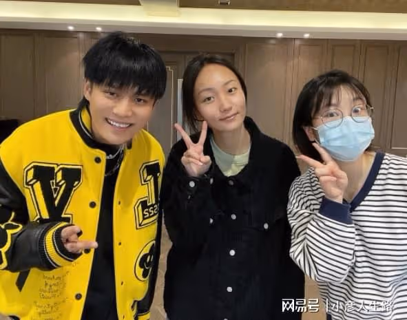 小楊哥被粉絲追問捐款金額,回懟:捐款是心裡的事,不能拿來炫耀
