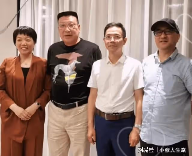 任新萍是杜新枝姨姐妹?被曝是馬店平輿人,舊照曝光,網友:真像