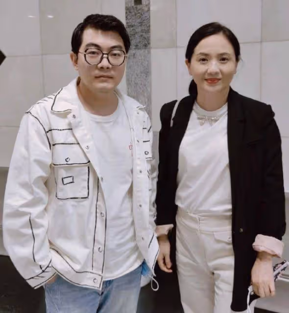 知情人曝大衣哥兒子已分手,小偉已找新女友,女方顏值不輸陳亞男