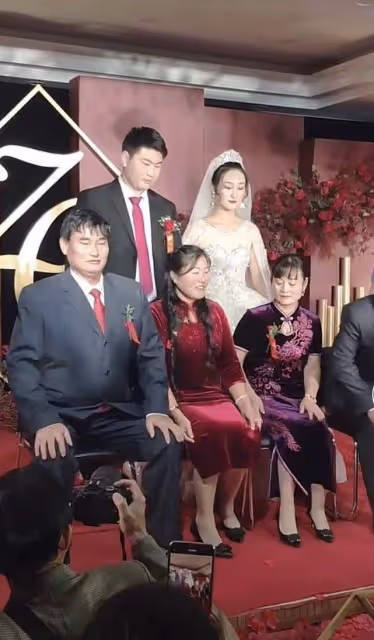 知情人曝大衣哥兒子已分手,小偉已找新女友,女方顏值不輸陳亞男