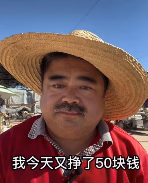 知名演員擺攤賣茶葉蛋，不戴口罩無人識，自曝無戲可拍一天賺50元