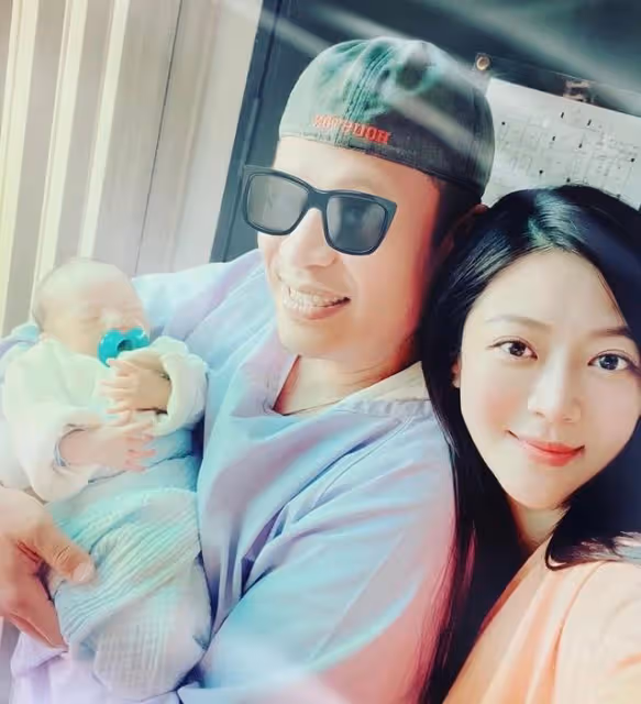 恭喜！39歲台灣知名女星宣布產子，閃嫁大5歲金融才俊婚姻幸福