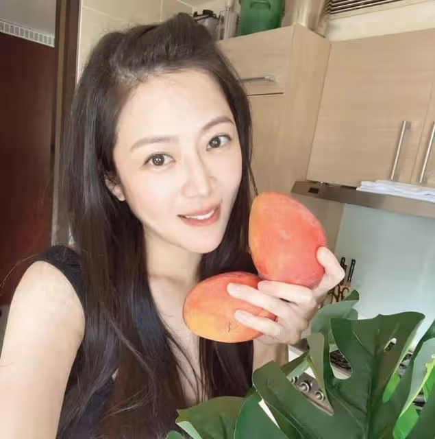 恭喜!39歲台灣知名女星宣布產子,閃嫁大5歲金融才俊婚姻幸福