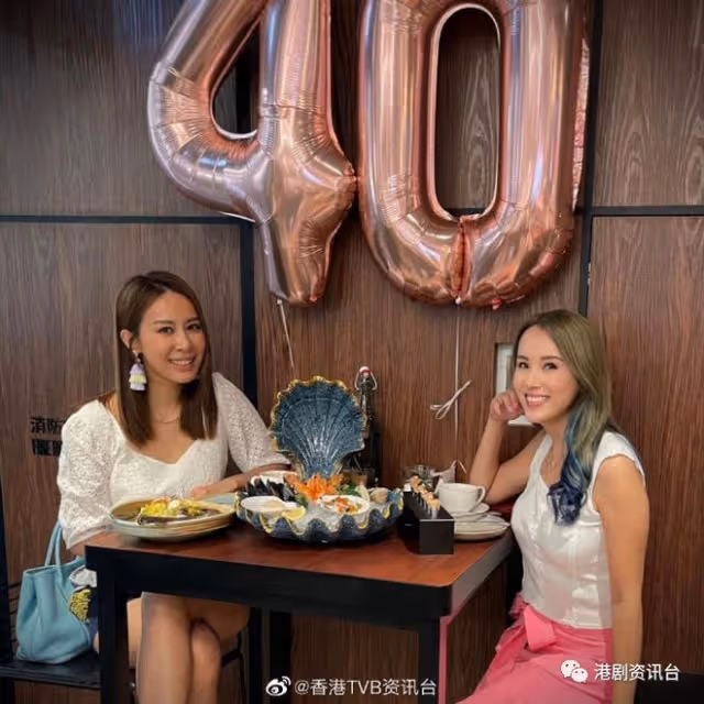 40歲曹敏莉淡出娛圈做少奶奶!膚色突變黑網民問:真系她嗎?
