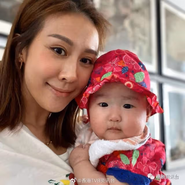 40歲曹敏莉淡出娛圈做少奶奶!膚色突變黑網民問:真系她嗎?