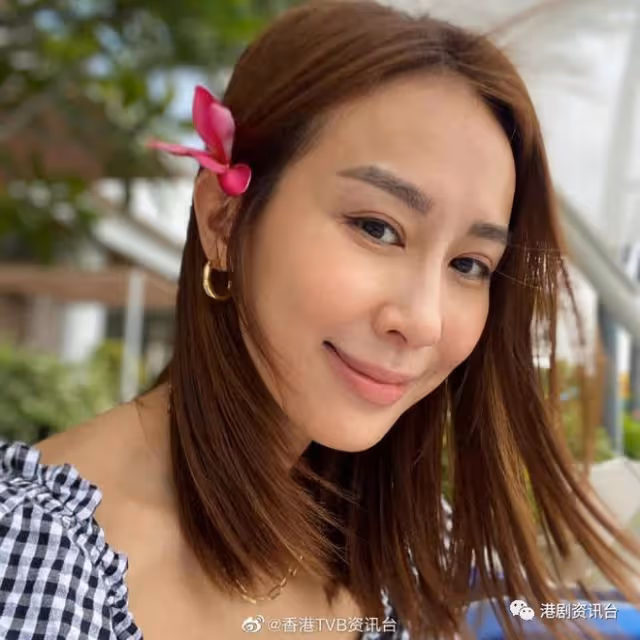 40歲曹敏莉淡出娛圈做少奶奶!膚色突變黑網民問:真系她嗎?