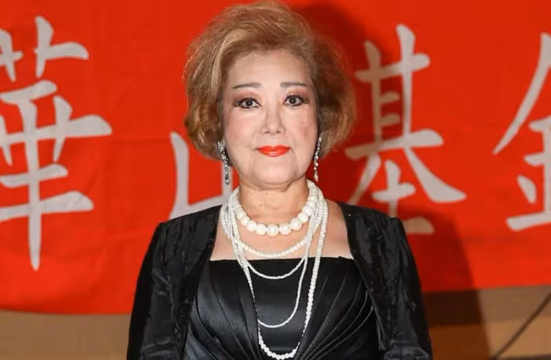 75歲女星昔風光「結3次婚被敗光4棟房」遭獨子動手 晚景淒涼餓到「挖餿水吃」月領1萬2救濟金