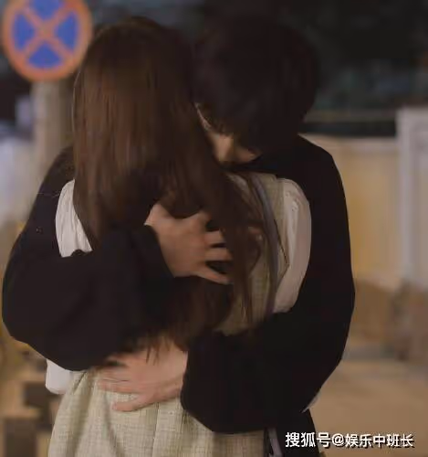 《見面吧就現在》是姐弟戀嗎?季秋和周子謙在一起了嗎