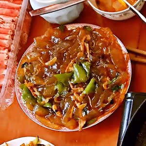 肉絲炒拉皮