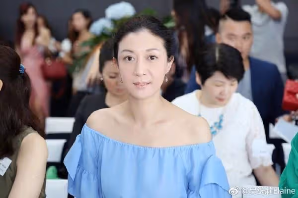 女星背小三臭名23年,只因當年和成龍的婚外情!深夜開轟 淚訴男方「請不要再傷害無辜的孩子」:已經到底線了
