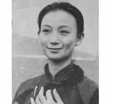 同住共侍一夫,瓊瑤閨蜜為愛當小三「不惜一輩子不生」 晚年「原配離婚扶她上位」:已情同姐妹