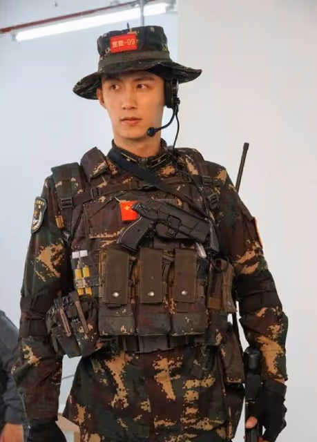 繼《狼殿下》後,李沁又一新劇來襲,男主高顏值實力派