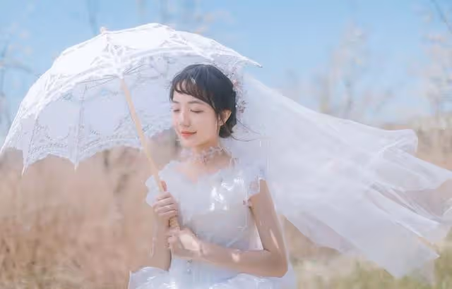 「嫂子，快辭職伺候我媽，我旅遊票不能退」「早辭了，我在三亞」