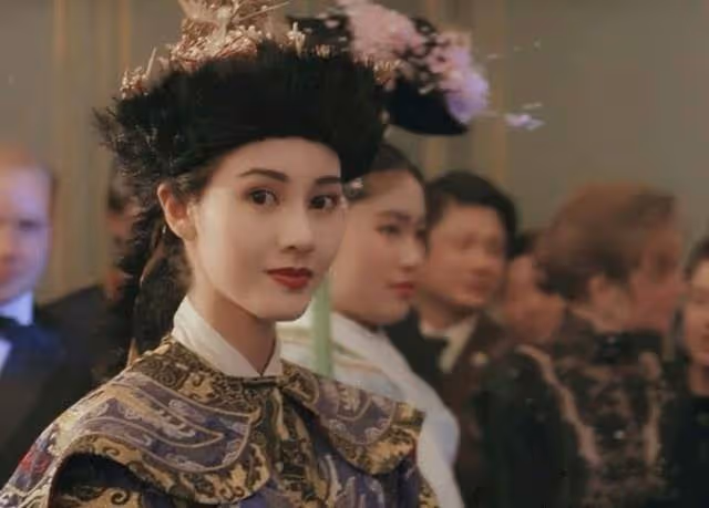 李嘉欣彪悍情史:18歲驚艷全港,輾轉8個富豪「持靚行兇」入豪門