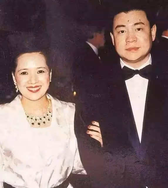 李嘉欣彪悍情史:18歲驚艷全港,輾轉8個富豪「持靚行兇」入豪門