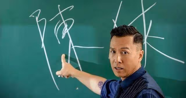 靈魂擺渡趙立變喜劇？爆笑新片《老師來了》助力「窮學生」圓夢