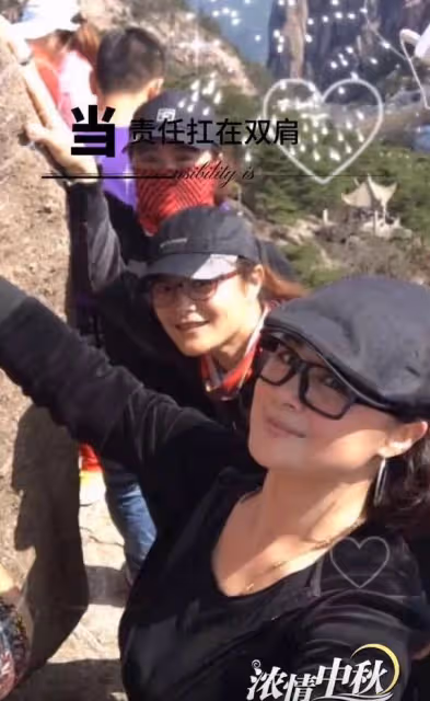 第二個中秋節餘月仙逝世，姐姐合影悼念：大姐，你好嗎？