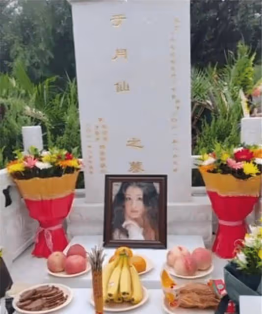 第二個中秋節餘月仙逝世,姐姐合影悼念:大姐,你好嗎?