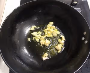 新鮮茶樹菇炒肉