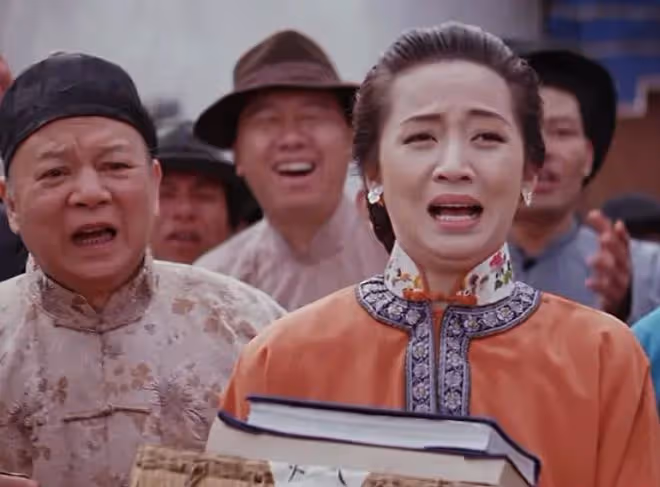吳君如一家豪宅過中秋!90歲老爸息影6年罕露面,臉色紅潤精神好