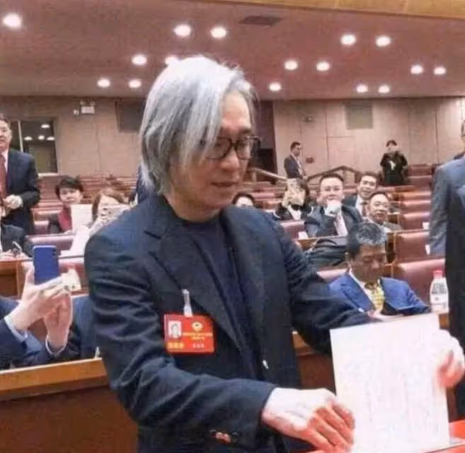 年輕時個個驚艷,現今卻「面目全非」,這10位老牌明星變化太大了