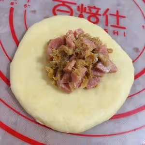 肉鬆火腿麵包🥯