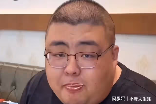 吃播四巨頭:兩年去世倆,胖猴仔瘦200斤後重操舊業,恩克臉發黑