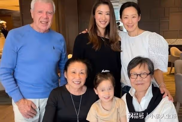 謝婷婷約好友慶祝40歲生日!三歲女兒正面照曝光,黃皮膚黑眼睛